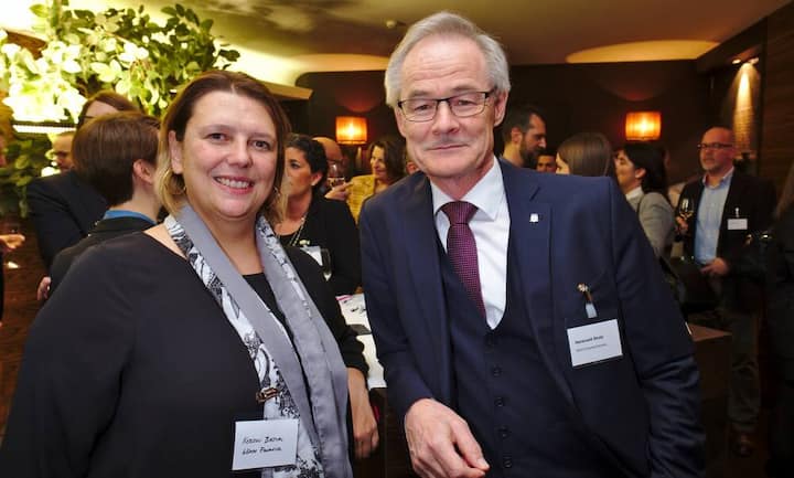 Kerstin Bastian, Würth Financial Services;
Hansruedi Strotz, Mitglied der Geschäftsleitung, Würth Financial Services