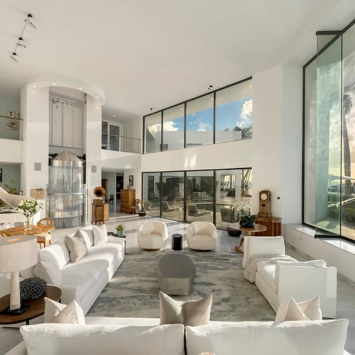 Der Glasaufzug ist auch heute noch erhalten.