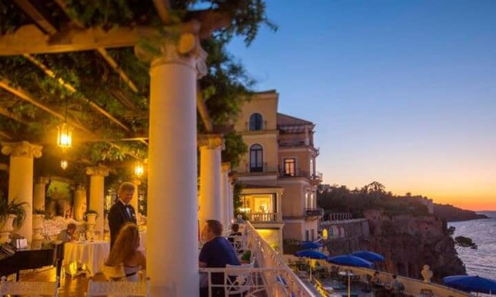 Platz 3: Bellevue Syrene; Sorrent, Italien