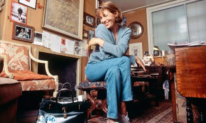 Ikone des guten Geschmacks: Jane Birkin mit der nach ihr benannten Birkin Bag von Hermès.