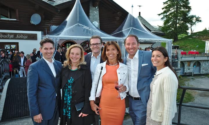 Peter Egli, General Manager, Suvretta House;
Esther Egli, Direktion Suvretta House;
Reto Stöckenius, Direktion Kempinski Grand Hotel des Bains;
Simona Stöckenius, Direktion Kempinski Grand Hotel des Bains;
Heinz Hunkeler, Direktion Kulm Hotel;
Jenny Hunkeler, Direktion Kulm Hotel