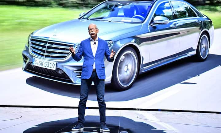 Daimler: Auch der Stuttgarter Autobauer entwickelt Schritt für Schritt die Technik weiter bis zum völligen Verzicht auf Lenkrad und Pedale. Zusammen mit dem grössten Autozulieferer Bosch wollen die Schwaben schon im kommenden Jahr eine solche Testflotte im Strassenverkehr in den USA erproben. In Serie gehen sollen «Robotaxis» dann ab 2022. Bis dahin werden in jeder Neuauflage der Oberklassemodelle die Assistenzsysteme verbessert.