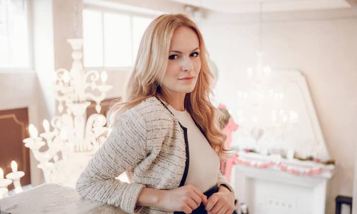 Lifestyle-Bloggerin Nel-Olivia Waga gibt Tipps, wie frau frisch und strahlend jeden Business-Alltag meistern kann.