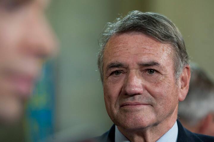 Norbert Hochreutener (CVP-BE), abgewaehlter Nationalrat bei einem Interview, am Sonntag 23. Oktober 2011, in Bern. (KEYSTONE/Peter Schneider)
