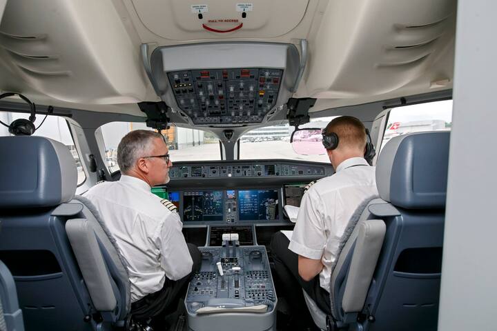 Swiss Cockpit Pilot