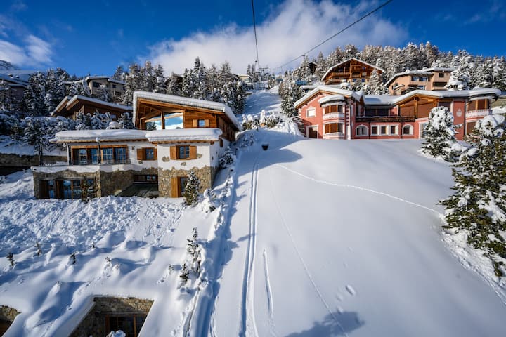 Â«The Suvretta HillÂ» mit den VIP Villen in St.Moritzcopyright: fotoswiss.com/giancarlo cattaneo