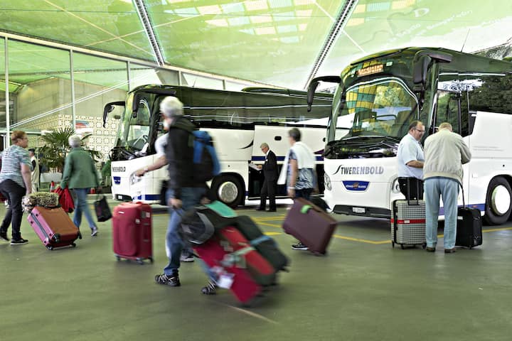<p>Um mit Twerenbold zu verreisen, kann man oft aufs Flugzeug verzichten. Das ­ermöglicht klimaschonende Ferien.</p>