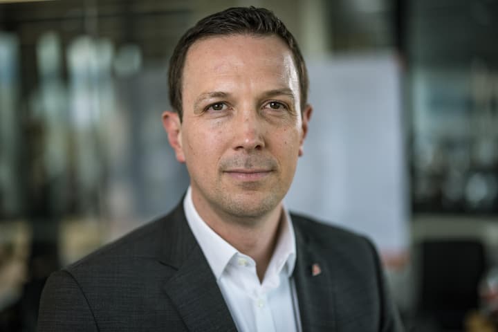 Jens Fehlinger: Er leitet die Swiss seit Oktober 2024 und versucht, die Zahl der Ver­spätungen zu reduzieren.</p>