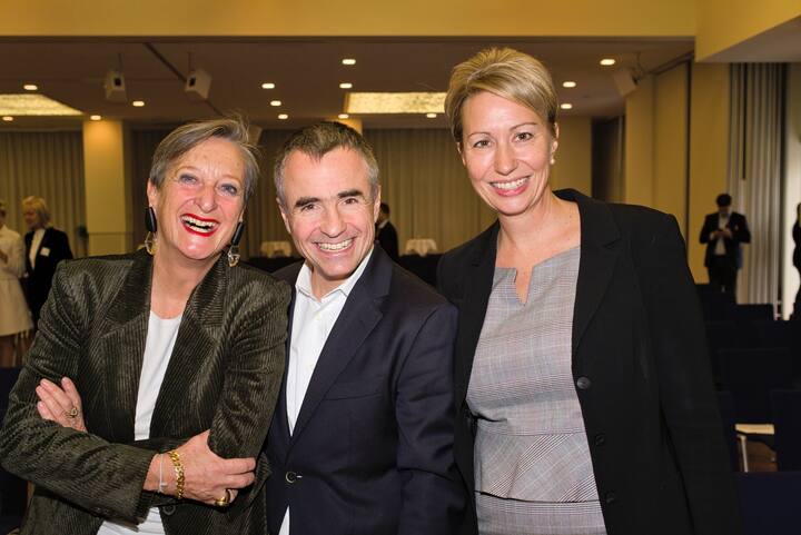 Brida von Castelberg, Dr. med., Vizepraeidentin Schweizerische Patientenvereinigung;Daniel H. Schmutz, CEO, Helsana;Andrea Rytz, CEO, Schulthess Klinik