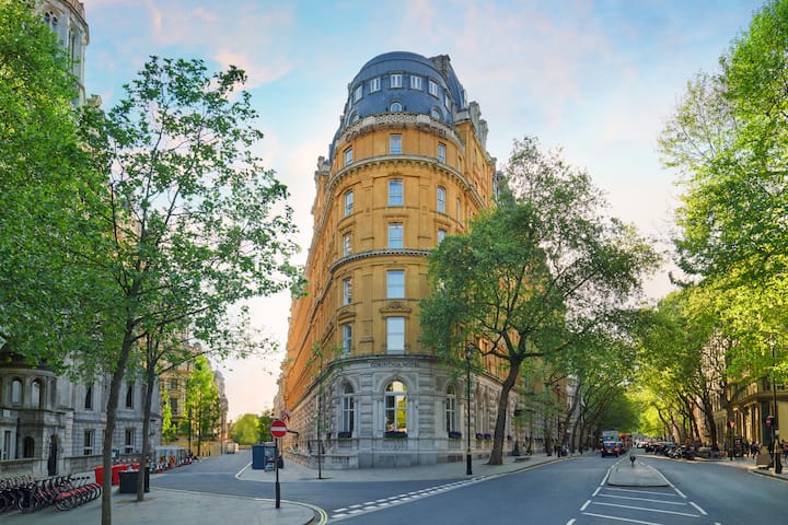 Corinthia London
