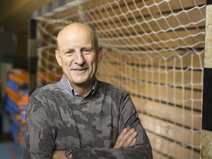 Portrait of Giorgio Behr, president of professional handball club Kadetten Schaffhausen und CEO as well as president of the board of directors of Behr Bircher Cellpack BBC, taken at the BBC arena in Schaffhausen, Switzerland, on October 28, 2015. (KEYSTONE/Gaetan Bally)Giorgio Behr, Praesident der Kadetten Schaffhausen und CEO sowie Praesident des Verwaltungsrates der Behr Bircher Cellpack BBC, portraitiert am 28. Oktober 2015 in der BBC Arena in Schaffhausen. (KEYSTONE/Gaetan Bally)