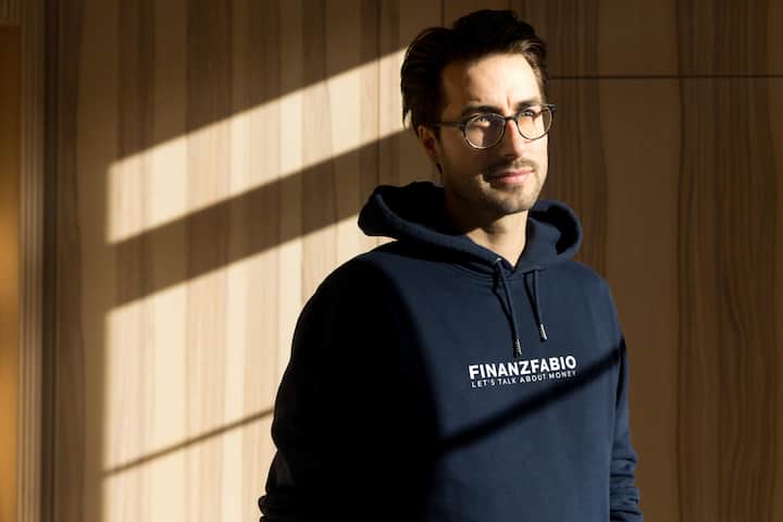 <p>Doppelinterview Bidermann und Marchesin
POTRAIT: FABIO MARCHESIN, PODCASTER FINANZFABIO
Fotografiert in Zürich am 3.12.2024</p>