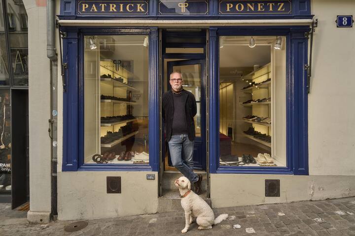 <p>Patrick Ponetz und seine Lagotto-Hündin Irma.</p>