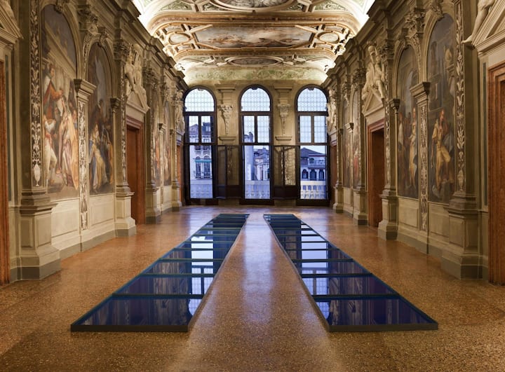 <p>Fondazione Prada</p>