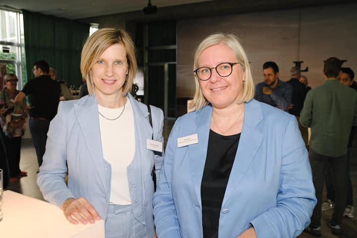 <p>Von links: Tanja Hollenstein, Riverside AG; Pia Krisch, Raiffeisen Schweiz Genossenschaft</p>