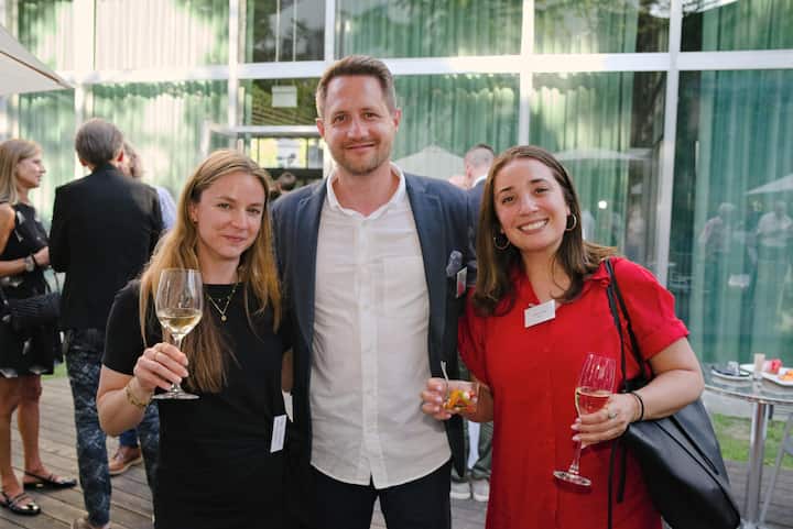 <p>Von links: Mirjam Tschachtli, Livesystems; Thierry Hansen, Ringier; Jessica Oreiro, Swiss1</p>