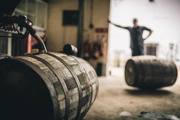 <p>Glenturret Distillery: In der ältesten Brennerei Schottlands kann man das traditionelle Handwerk sehen und spüren.</p>