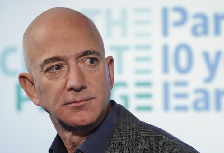 <p><strong>Jeff Bezos:</strong> Er ist Gründer und Chairman von ­Amazon und prägte den E-Commerce weltweit.</p>
