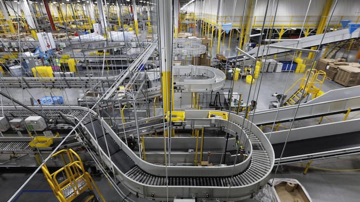 <p>Deutschland ist Amazon ein Riese, in der Schweiz unter Druck.</p>