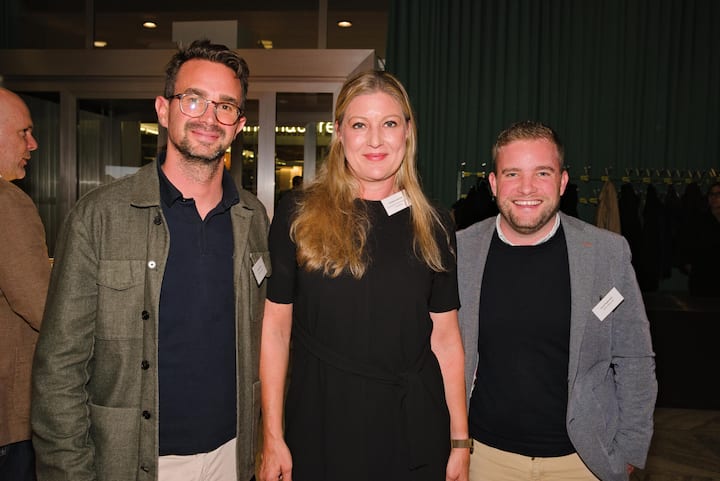 <p>Fabrizio Schena, AON Schweiz AG; Christiane Lesmeister, Lesmeister Communication &amp; Consulting; Pascal Mayerhofer, AON Schweiz AG.</p>