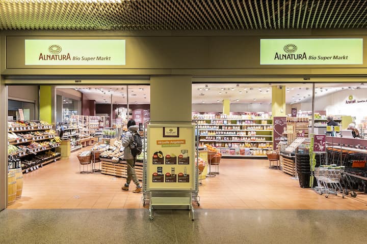 <p>Mit dem Aus der von der Genossenschaft Zürich betriebenen Alnatura-Supermärkte werden viele Flächen frei.</p>