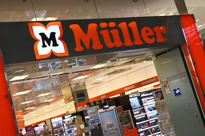 <p>Zuletzt ist ihm ein weiterer Coup gelungen, um das ­Filialnetz zügig auszubauen und den Rivalen auf Distanz zu halten.</p>