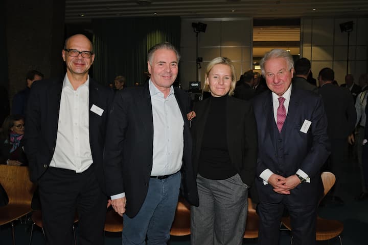 <p>Simon Roth, Pictet; Eric Sarasin, Singularity Group AG; Ladina Heimgartner, Ringier Medien Schweiz; Bjørn Johansson, Dr. Bjørn Johansson Associates AG.</p>