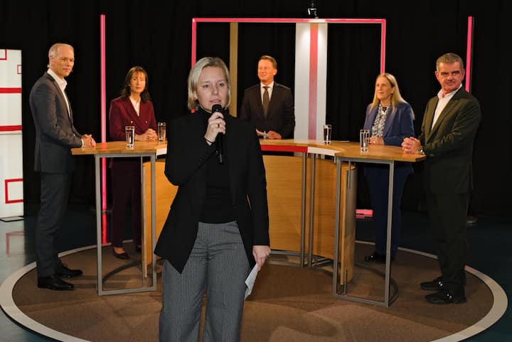 <p>Ladina Heimgartner, CEO Ringier Medien Schweiz, begrüsst das Publikum zum Business Talk.</p>