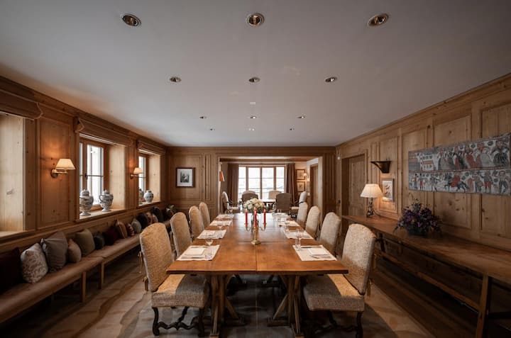 <p>Aurelio Clubhouse</p>