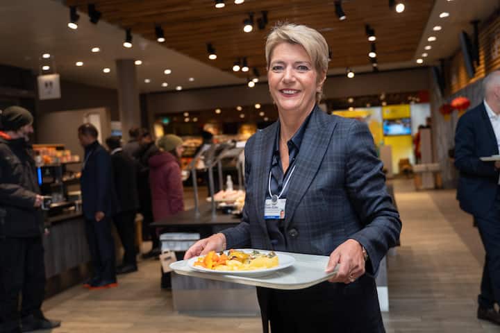<p>Die Finanzministerin ist im Migros-Restaurant Stammgast am WEF.</p>