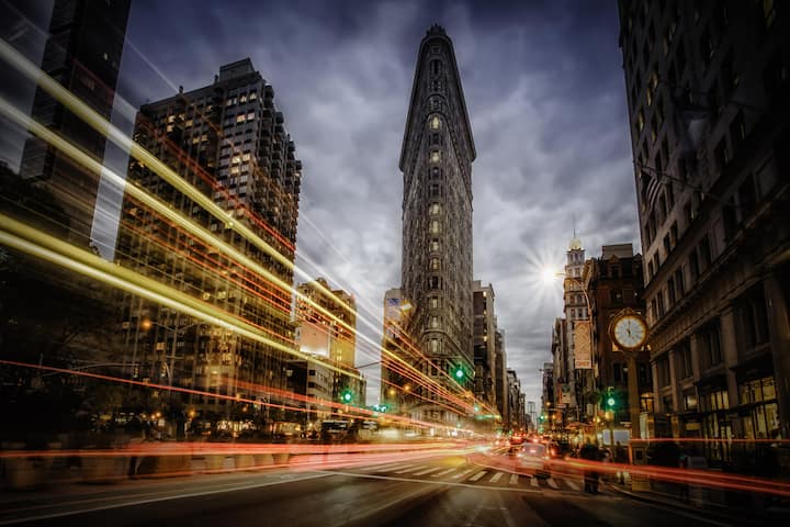 <p>Das «Bügeleisen-Gebäude» wurde 2023 versteigert.</p>