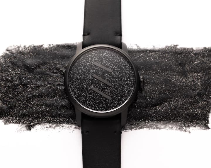 <p>Die Uhr Noirmont x Olivier Mosset von 2024.</p>