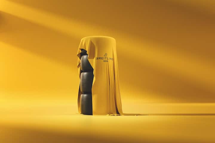 <p>Navitimer B01 Chronograph Aston Martin Aramco Formula OneTM Team</p>