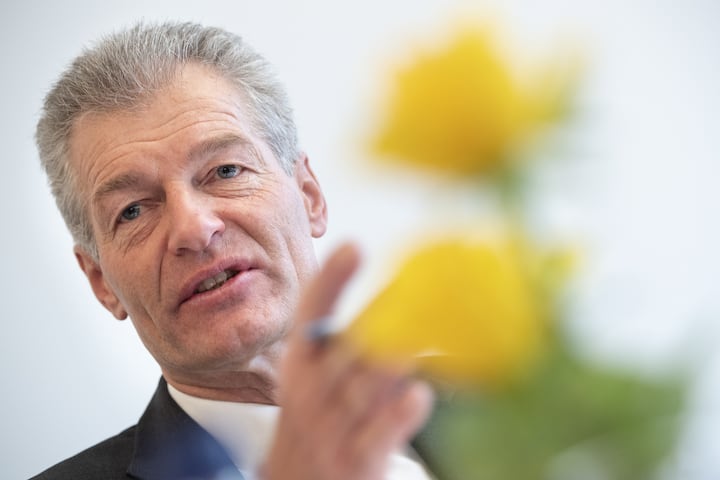 Heinz Karrer, Praesident economiesuisse, spricht waehrend der Jahresmedienkonferenz von economiesuisse, am Donnerstag, 31. Januar 2019 in Bern. (KEYSTONE/Anthony Anex)