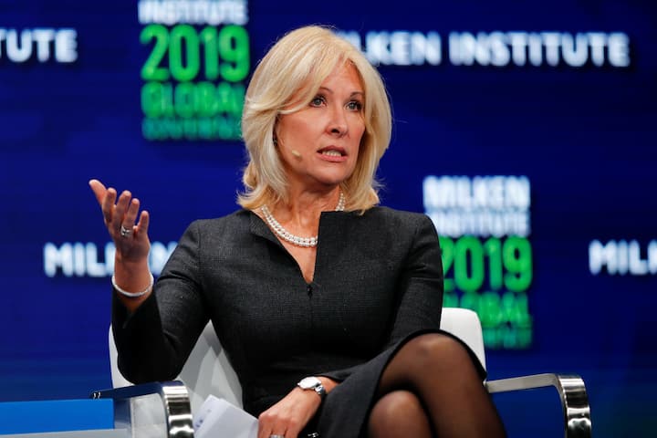 Lara Warner, Group Chief Risk Officer of Credit Suisse, speaks during the Milken Institute's 22nd annual Global Conference in Beverly Hills, California, U.S., April 29, 2019.  REUTERS/Mike Blake - RC1427988910