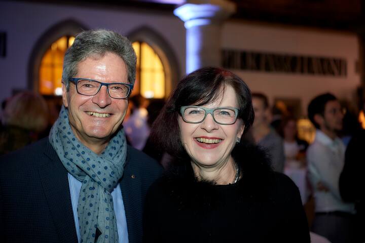 Preisverleihung des 5vor12-Preis fuer Deregulierung von StrategieDialog21 und dem Swiss Venture Club im Rathaus Bern. Max Waelchli und Sylvia Raguth, Inhabrin und Geschaeftsfuererin MANDAT-IN. © Adrian Moser / Bilanz