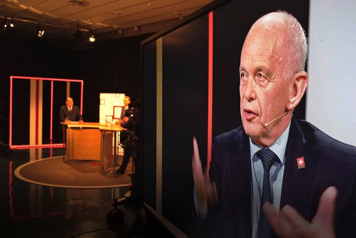 Ueli Maurer, Finanzminister Â© Markus SennÂ  www.Passionforpictures.org FEES APPLY! Business Talk BILANZ vom 8. MÃ¤rz 2022 mit Axel Weber und Ueli Maurer