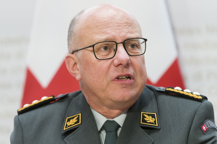 Korpskommandant Philippe Rebord, Chef der Armee, spricht zur Verlaengerung der Schweizer Beteiligung an der multinationalen Kosovo Force (KFOR), im Anschluss an die woechentliche Bundesratssitzung, am Mittwoch, 27. November 2019 in Bern. (KEYSTONE/Alessandro della Valle)