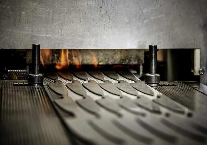 Reporage Ã¼ber die Produktion der Victorinox Taschenmesser.