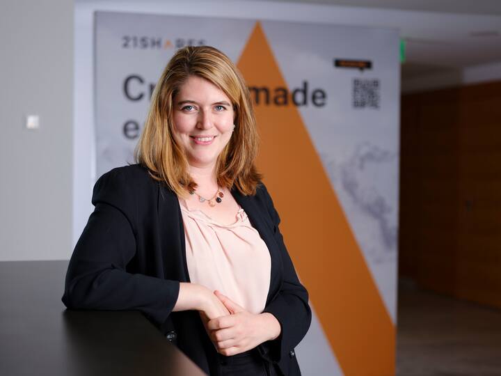 Ophelia Snyder, Co-Gruenderin und Verwaltungsratspraesidentin von 21Shares, portraitiert am 23. August 2022 in Zuerich. (KEYSTONE/Christian Beutler)