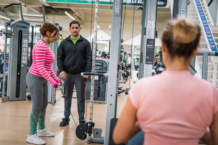 Drei Angestellte im Femsa-Gym