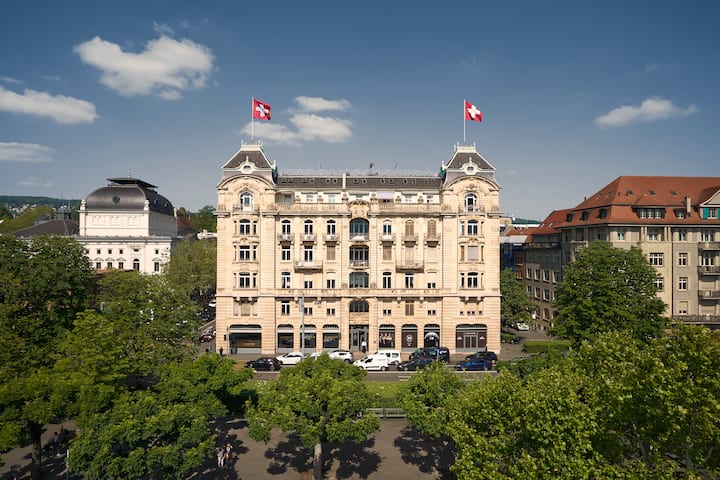 Lombard Odier Building in ZÃ¼rich
