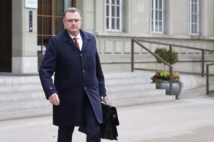 Der Präsident des Direktoriums der Schweizerischen Nationalbank, Thomas J. Jordan, verlässt den Bernerhof, den Sitz des Eidgenössischen Finanzdepartements EFD, in Bern, Schweiz, 19. März 2023. 