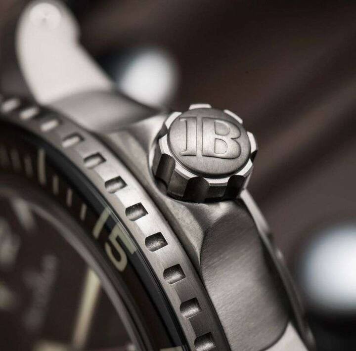 Die Krone der Blancpain Fifty Fathoms: Umrisse wie im Teaser-Inserat von Swatch.