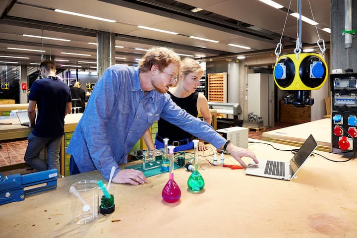 David Taylor und Anetta Platek-Mielczarek haben an der ETH eine Superbatterie entwickelt.