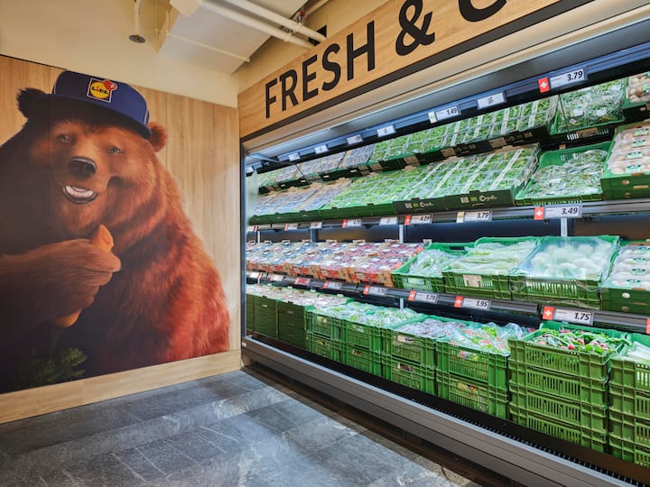 Der Wettbewerb um die besten Lagen ist in vollem Gang. Lidl eröffnete in der ­Berner Innenstadt eine Filiale und geht auf Konfrontation mit Migros und Coop.