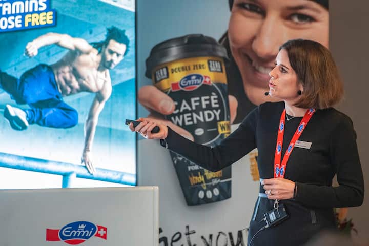 Ricarda Demarmels ist seit fünf Jahren im Milchgeschäft; sie begann ihre Karriere in der Consulting-Branche.