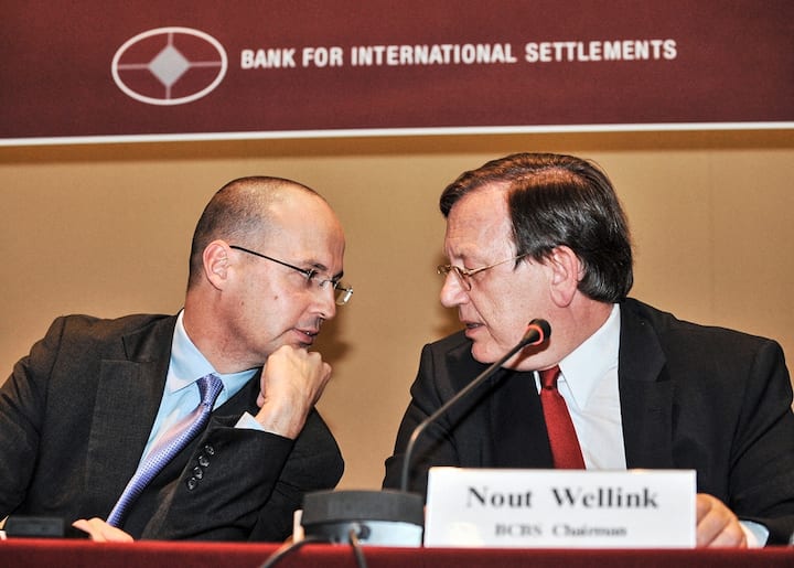 Als Generalsekretär des Basler Ausschusses prägte Walter nach der Finanzkrise 2008 unter dem niederländischen Notenbanker Nout Wellink das neue Regelwerk.