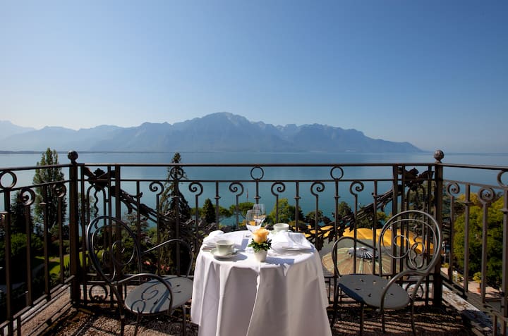 Platz 8 (Vorjahr: 6): Fairmont Le Montreux Palace, Montreux