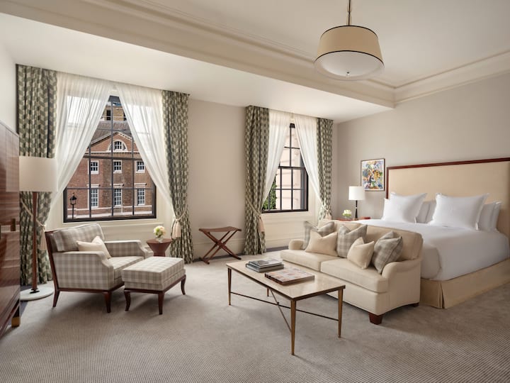 Platz 9 (neu): Raffles London at the OWO, London